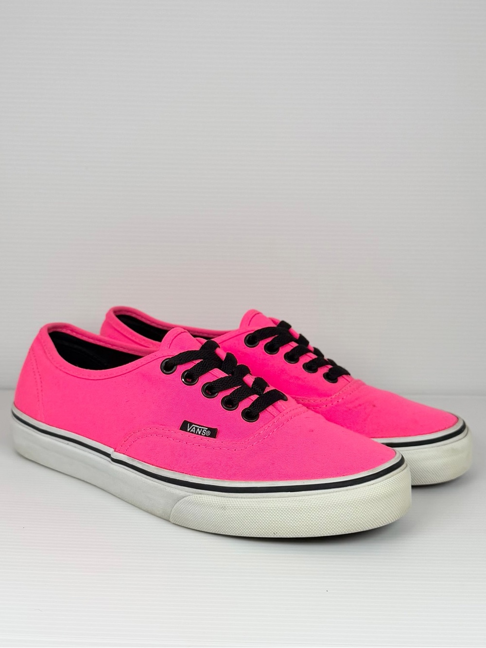 Vans Authentic Neon Pink Canvas Sneakers Shoes Men’s 7 Women’s 8.5